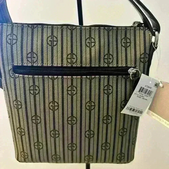 Giani Bernini Crossbody Handbag. NWT. Khaki Brown with Strips.  Adjustable Stap - Picture 2 of 15